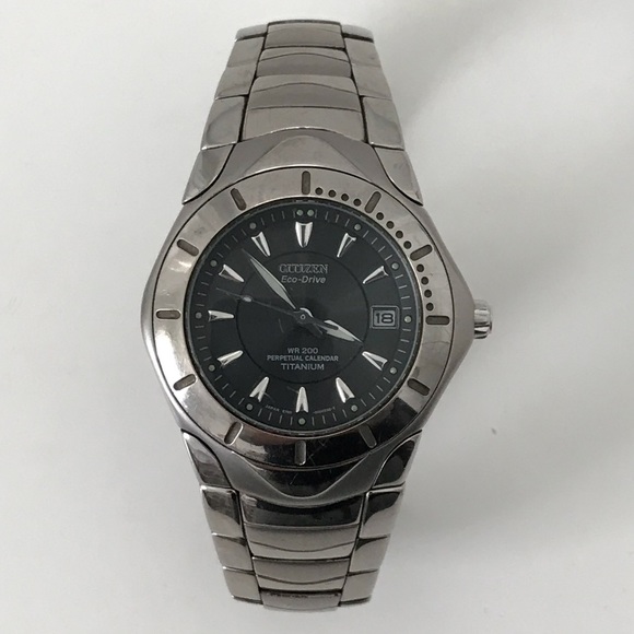 citizen eco drive titanium wr 20 bar